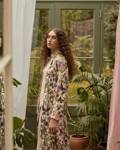 Kimonos-Fable England Floral Engravings Kimono