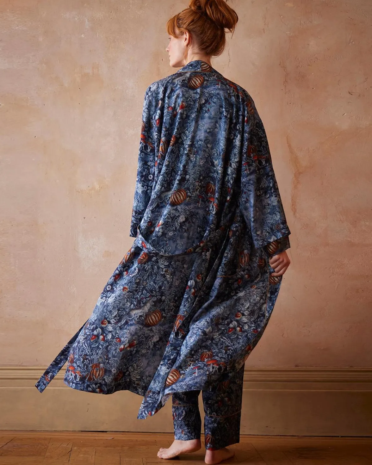 Kimonos-Fable England Nocturnal Garden Kimono Midnight Blue