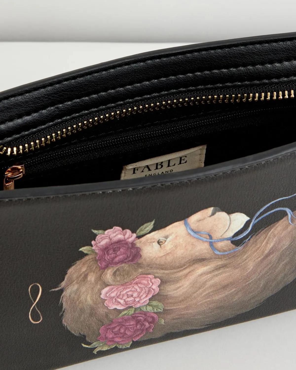 Pouches-Fable England Strength Tarot Tales Pouch